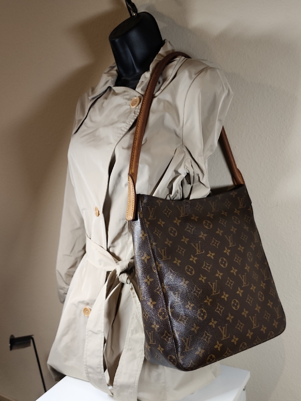 Vintage Louis Vuitton Looping Monogram GM - Picture 3 of 15